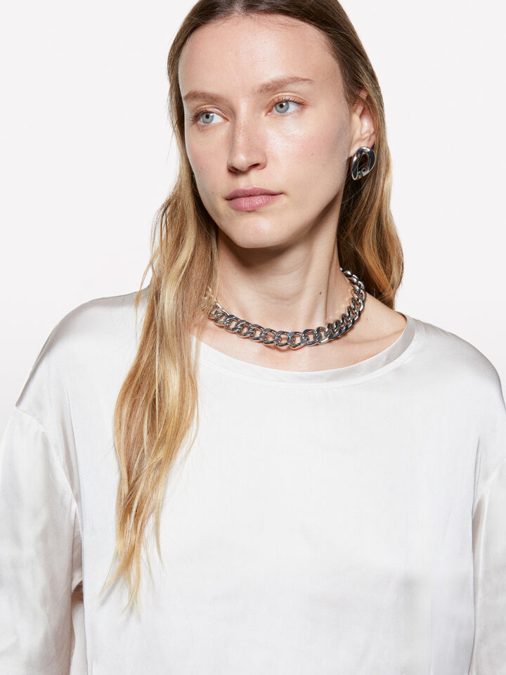 Beige oversized satin blouse - women's blouses - Beige | Sisley image number 4